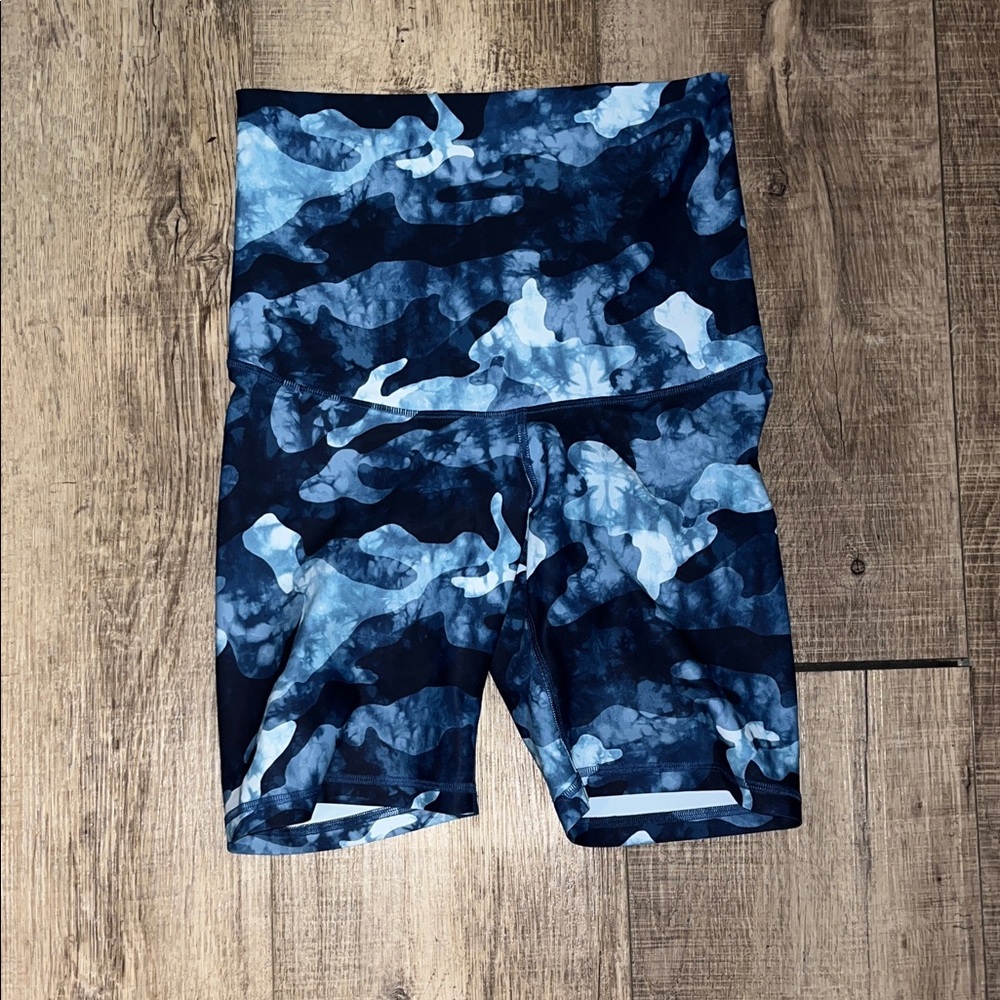 postpartum Old Navy Active Powersoft Shorts - Blue Camouflage